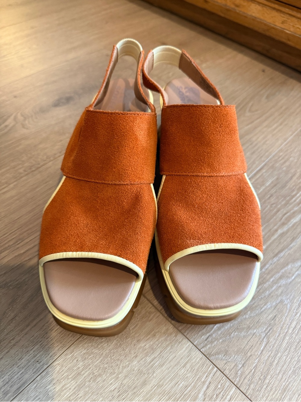 SOREL Joanie III Women's Orange Suede Platform Slingback Sandals Wedge - 10 - Picture 3 of 7